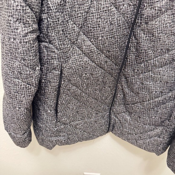 Xersion Women's Quilted Puffer Jacket Size Large Full Zip Gray Patterned - Picture 3 of 3